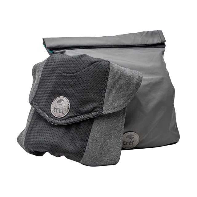 Cuscino da viaggio Trtl Cool indossato a forma di sciarpa